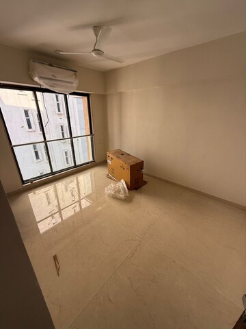 Room in 2 BHK Apartment at Sindhi Society, Chembur – for Rent