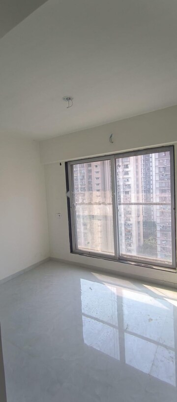 Room in 2 BHK Apartment at Vaibhavlaxmi Peak 25, Vikhroli East – for Rent
