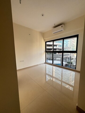 Room in 2 BHK Apartment at Lodha Vista, Lower Parel – for Rent