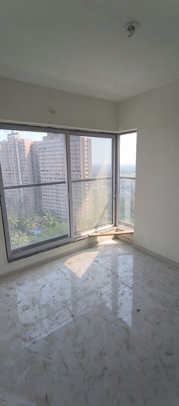 Room in 2 BHK Apartment at Vaibhavlaxmi Peak 25, Vikhroli East – for Rent