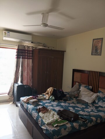 Bedroom in 3 BHK Builder Floor at Sector 45 – for Rent