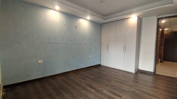Room in 3 BHK Builder Floor at Saket – for Sale