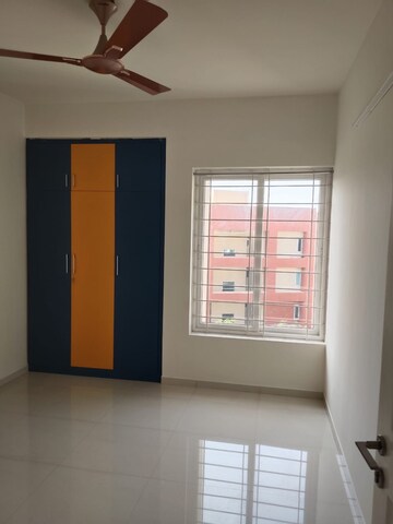 Room in 2 BHK Apartment at Casagrand Lorenza, Kogilu – for Rent
