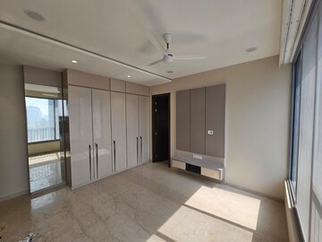 Room in 3 BHK Apartment at Oberoi Enigma, Mulund West – for Sale
