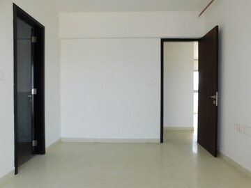 Room in 3 BHK Apartment at Piramal Revanta, Mulund West – for Sale