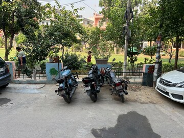 2 BHK Builder Floor – Exterior View View at Vasundhara Sector 13 - for Rent