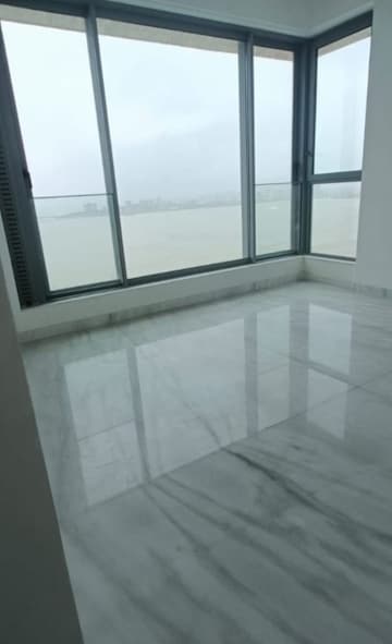 Room in 3 BHK Apartment at Raheja Imperia, Worli – for Sale