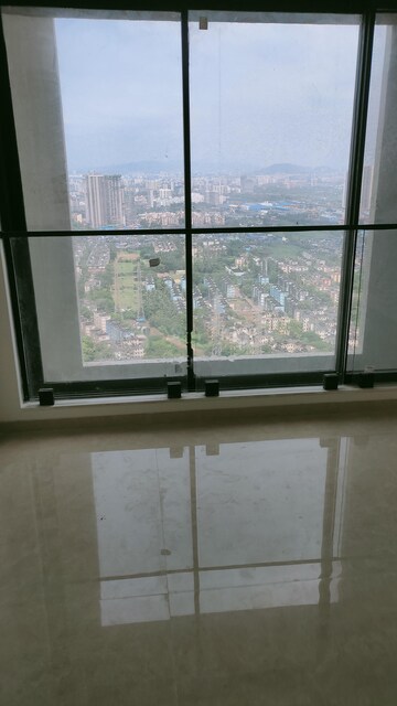 Room in 2 BHK Apartment at Dosti Eastern Bay, Wadala – for Rent