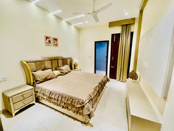 Bedroom in 3 BHK Apartment at Sector 115 – for Rent
