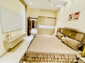Bedroom in 3 BHK Apartment at Sector 115 – for Rent
