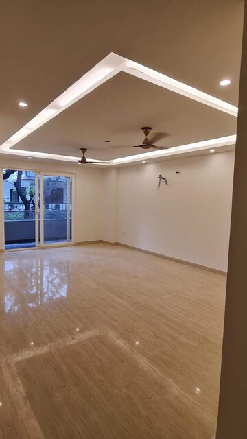 Room in 3 BHK Builder Floor at Ansal Sushant Lok I, Sector 43 – for Rent