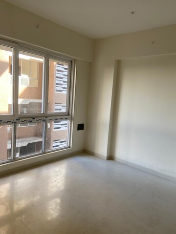 Room in 3 BHK Apartment at Shreeji Harmony, Mulund West – for Sale