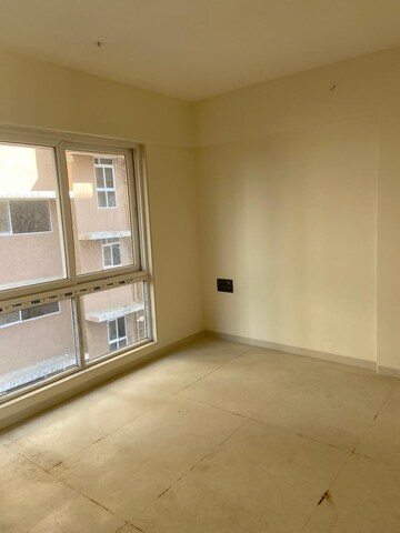 Room in 3 BHK Apartment at Shreeji Harmony, Mulund West – for Sale