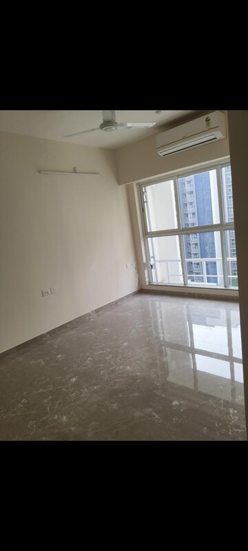 Room in 2 BHK Apartment at LnT Veridian, Powai – for Rent