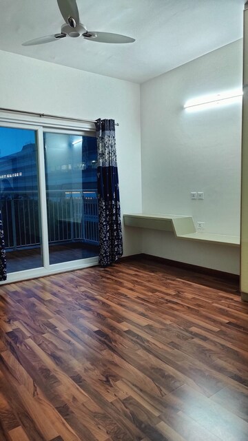 Room in 3 BHK Apartment at LnT Raintree Boulevard, Hebbal – for Rent