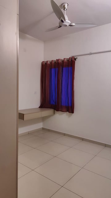 Room in 3 BHK Apartment at L&T Raintree Boulevard, Hebbal – for Rent