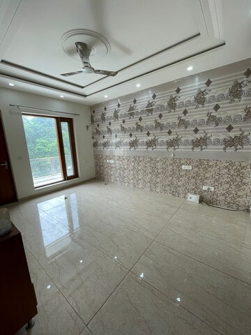 Kitchen in 3 BHK Builder Floor at Ansal Sushant Lok I, Sector 43 – for Rent