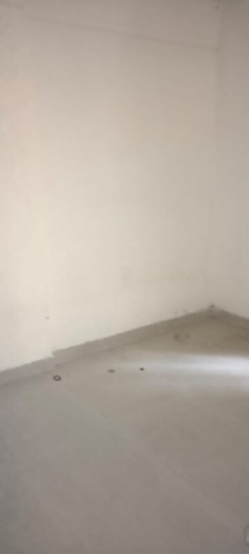Room in 1 BHK Apartment at Sector 10 Greater Noida – for Sale