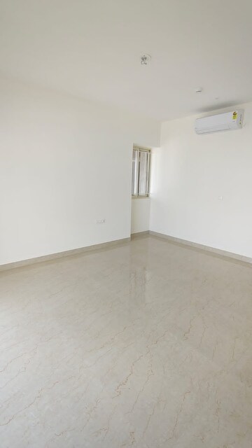 Room in 3 BHK Apartment at Godrej Green Cove, Mahalunge – for Rent