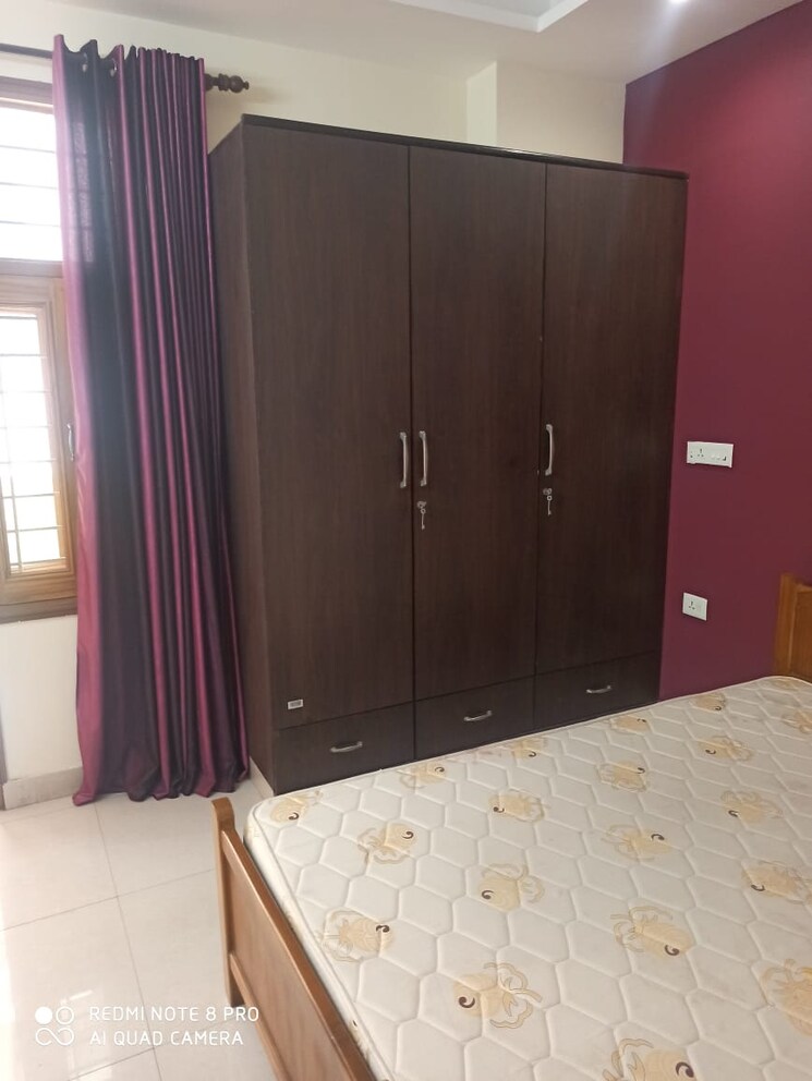 Bedroom, dlf-city-gurgaon 2 Bedroom 200 Sq.Ft. Builder Floor In Sector 27 Gurgaon 8050054