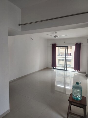 Room in 1 BHK Apartment at Panchshil Eon Free Zone, Kharadi – for Rent