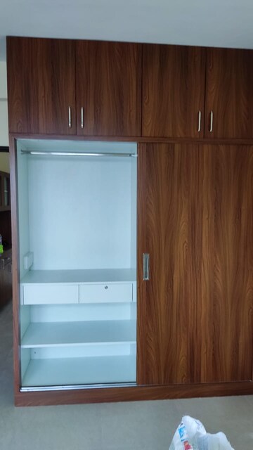 Furnished Amenities in 3 BHK Apartment at Omaxe R2, Gomti Nagar – for Sale