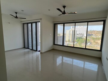 Room in 3 BHK Apartment at Kalpataru Jade Residences, Baner – for Rent