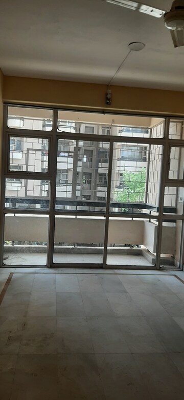 Balcony in 1 BHK Apartment at Ansal Sushant Estate, Sector 52 – for Rent