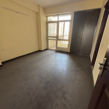 Room in 3 BHK Apartment at Jm Park Sapphire, Ramprastha Greens – for Sale