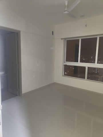 Room in 3 BHK Apartment at Wadhwa TW Gardens, Kandivali East – for Rent
