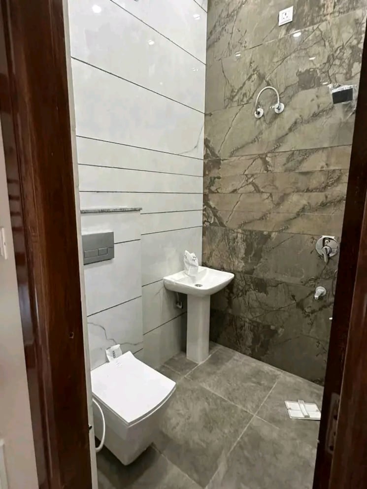 Attached Bathroom, sector 125 4 Bedroom 115 Sq.Yd. Independent House In Sector 125 Mohali 8050256