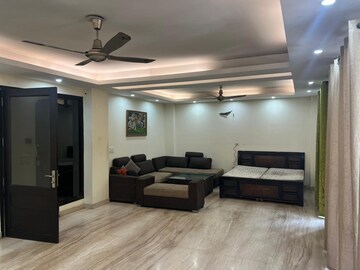 Living Room in 3 BHK Apartment at Malviya Nagar – for Rent