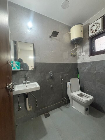 Master Bedroom in 1 BHK Builder Floor at Saket – for Rent