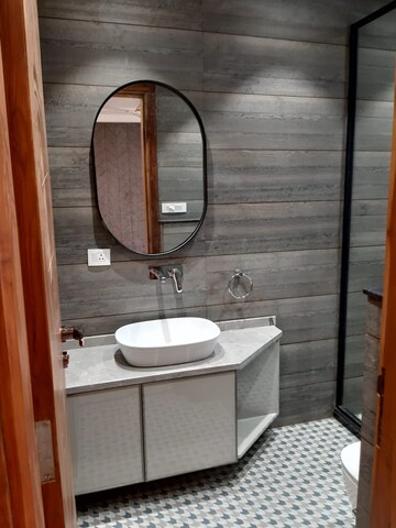 Bathroom in 4 BHK Builder Floor at Ansal Sushant Lok I, Sector 43 – for Rent