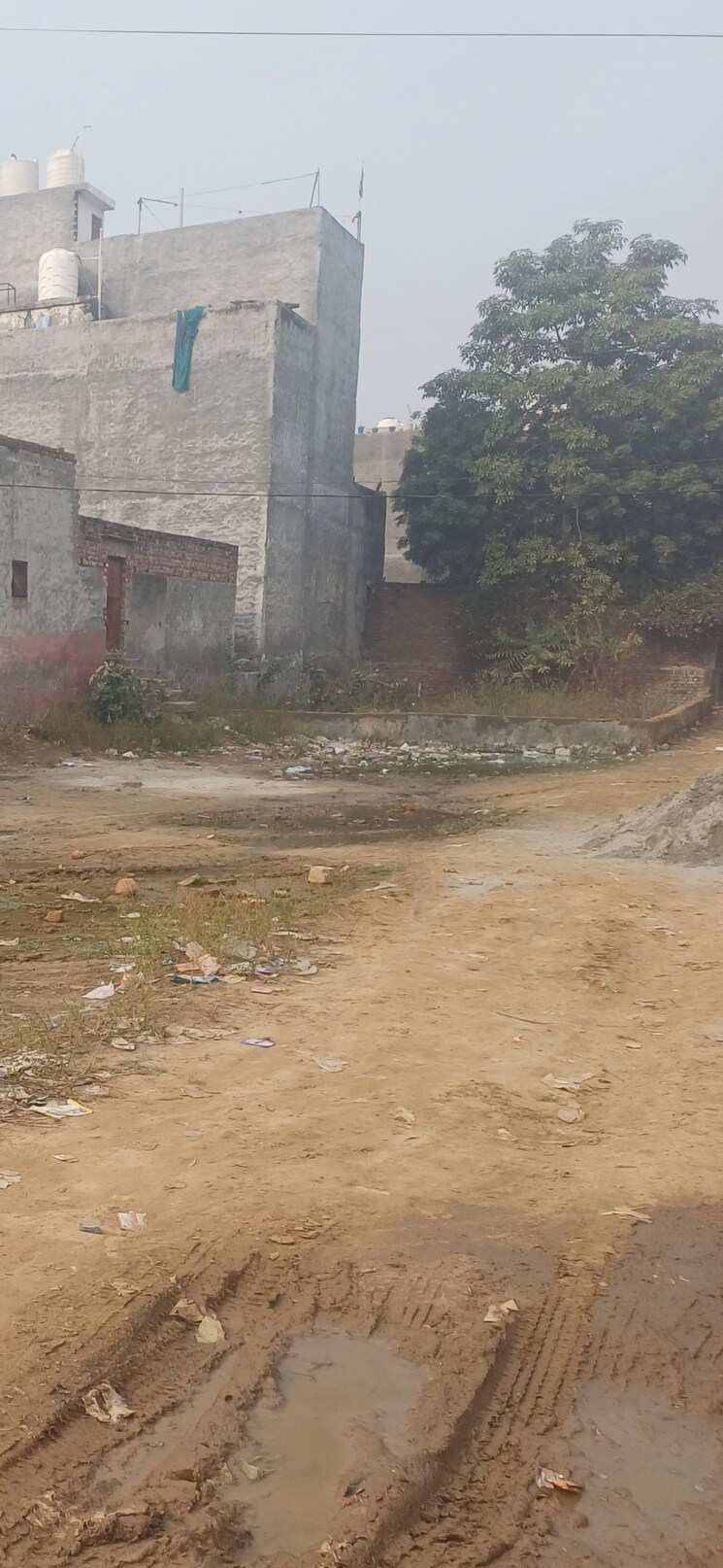 undefined, dheeraj nagar  84 Sq.Yd. Plot In Dheeraj Nagar Faridabad 8050344