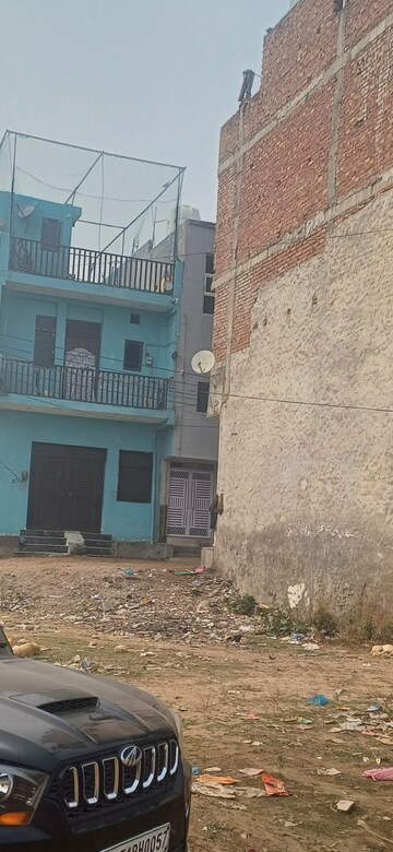  Plot For Sale in Dheeraj Nagar