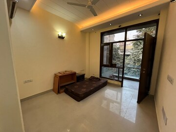 Living Room in 3 BHK Builder Floor at Ansal Sushant Lok I, Sector 43 – for Rent