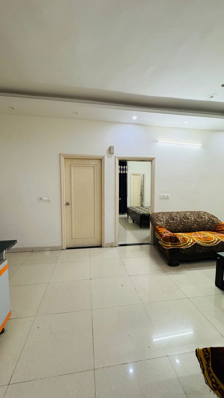 Bedroom, surya-towers-zirakpur Studio 500 Sq.Ft. Apartment In Lohgarh Zirakpur 8050460