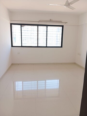 Room in 2.5 BHK Apartment at Park Express, Baner – for Sale