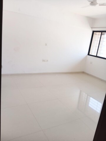 Room in 2.5 BHK Apartment at Park Express, Baner – for Sale
