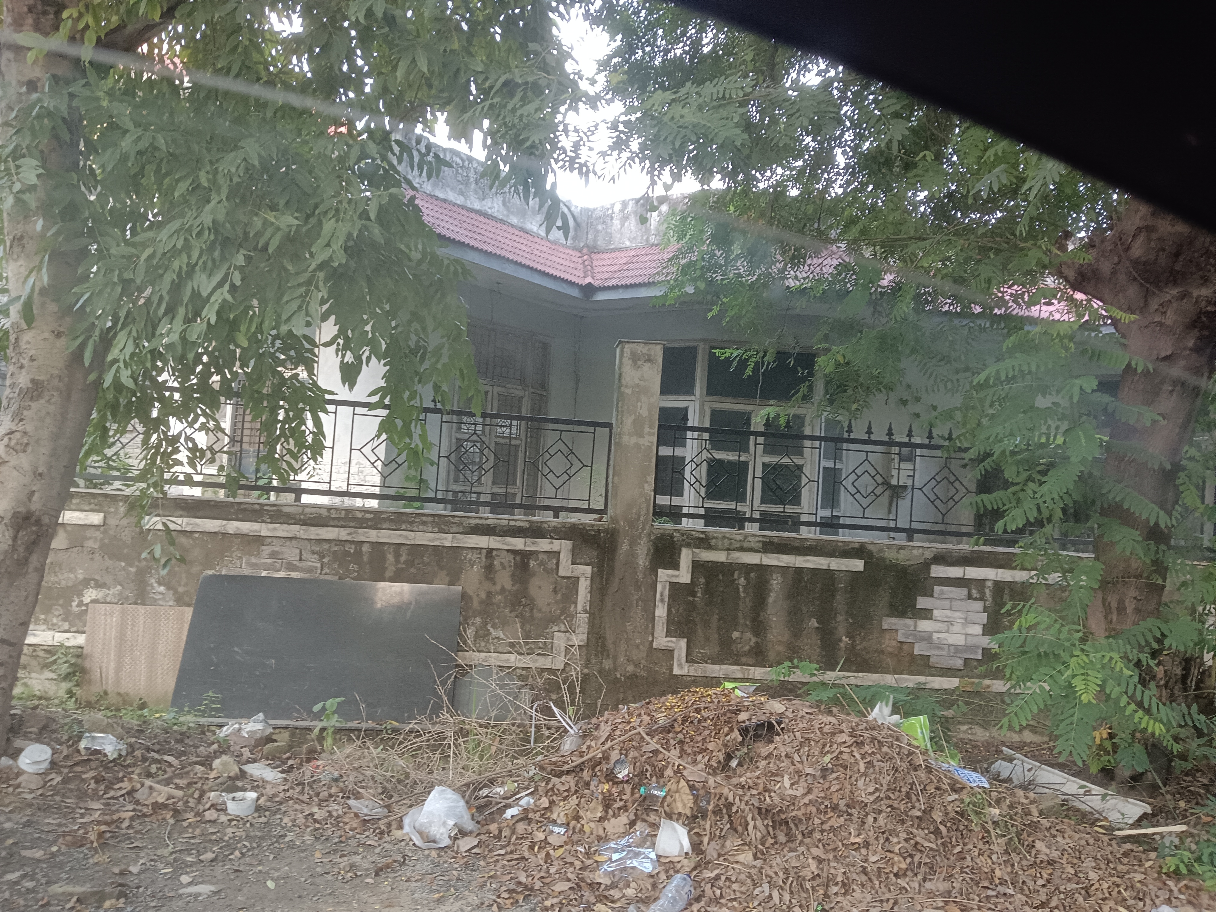 Plot For Sale in Sector Omicron 2