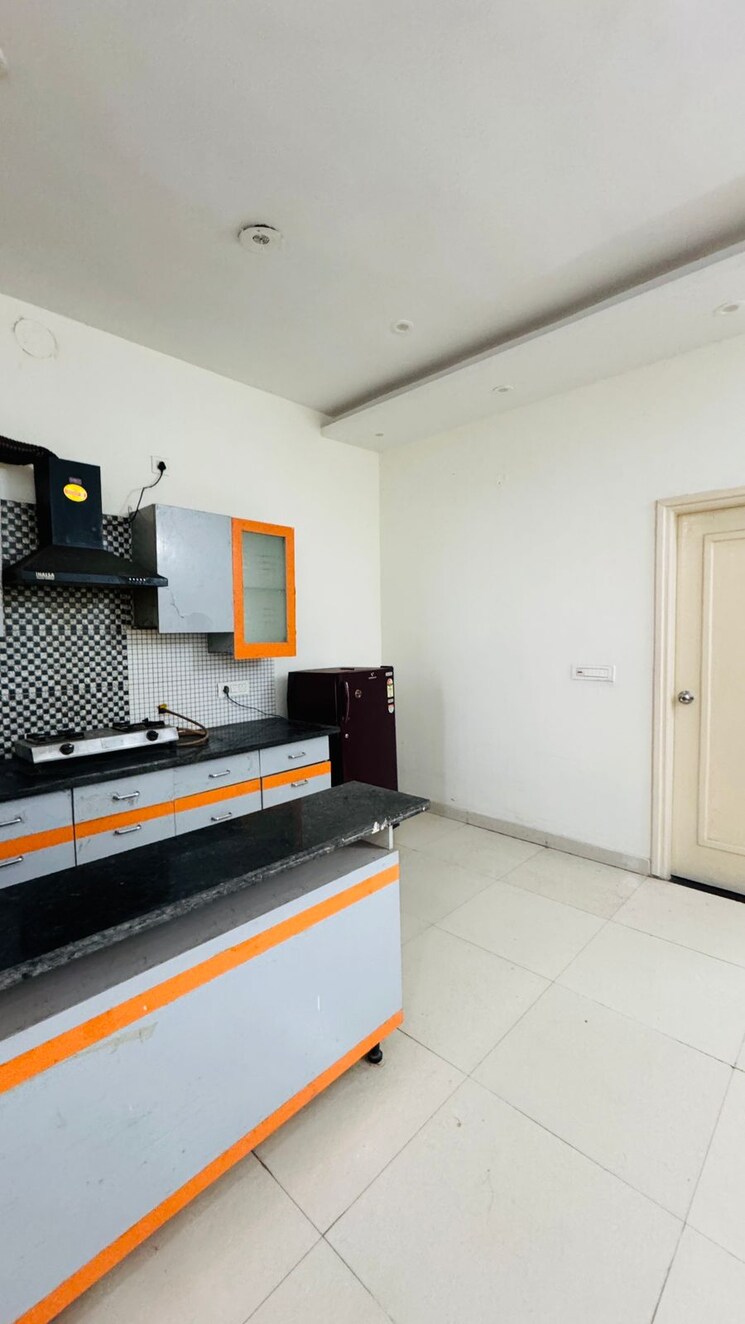 Kitchen, motia-royal-estate 3 Bedroom 1100 Sq.Ft. Apartment In Lohgarh Zirakpur 8050494
