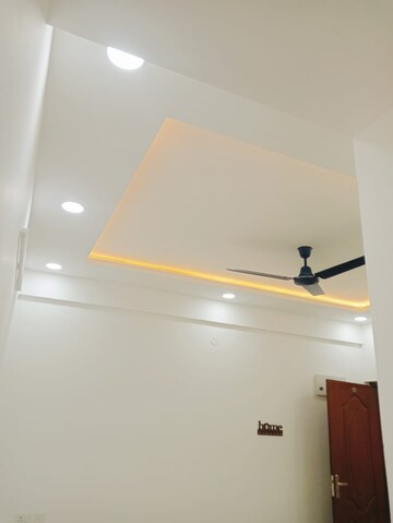 Furnished Amenities in 2 BHK Apartment at Signature Splendor, Chandapura – for Rent