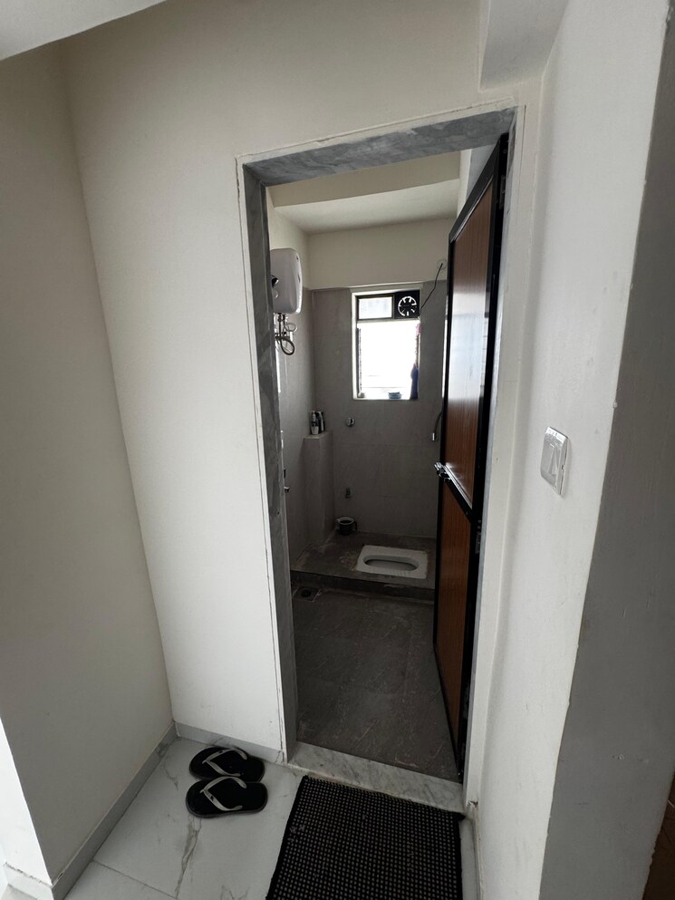 Bathroom, the-baya-central 2 Bedroom 700 Sq.Ft. Apartment In Lower Parel Mumbai 8050618