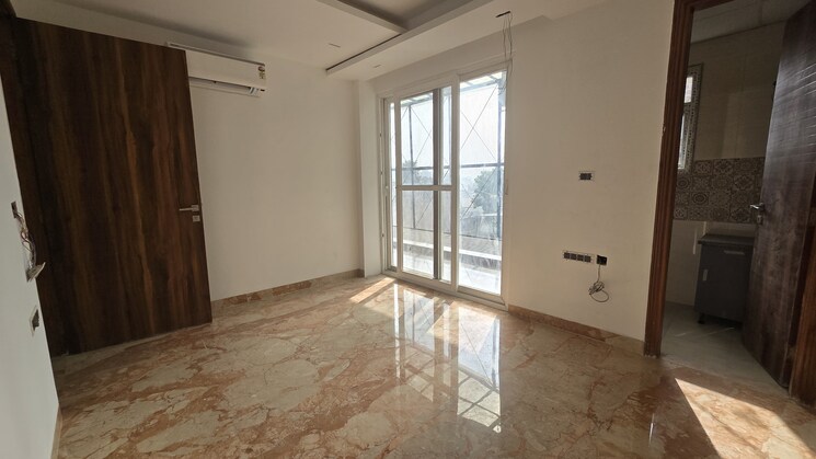 Room, sushant lok i 3 Bedroom 215 Sq.Yd. Builder Floor In Sushant Lok I Gurgaon 8050629