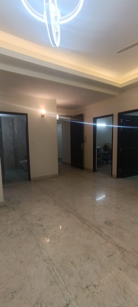 2 BHK Apartment For Sale in Paramount Floraville