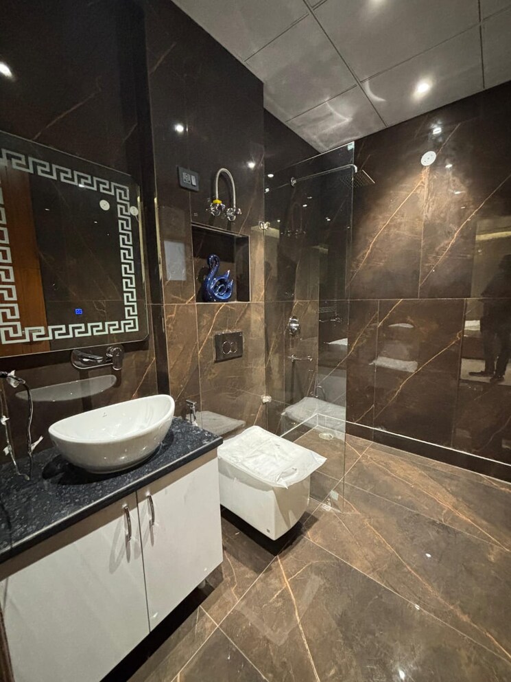 Master Bedroom, maya-homes 4 Bedroom 2200 Sq.Ft. Builder Floor In Indrapuram Ghaziabad 8050659