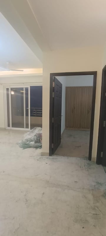 Room in 3.5 BHK Apartment at ATS Green Village, Sector 93a – for Sale