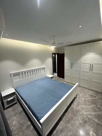 Bedroom in 4 BHK Apartment at Pebbles Marina, Santacruz West – for Sale