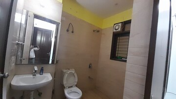 Bathroom in 2 BHK Builder Floor at Ardee City, Sector 52 – for Rent